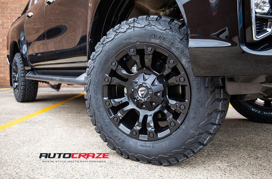 TOYOTA HILUX N80 4WD VAPOR MATTE BLACK